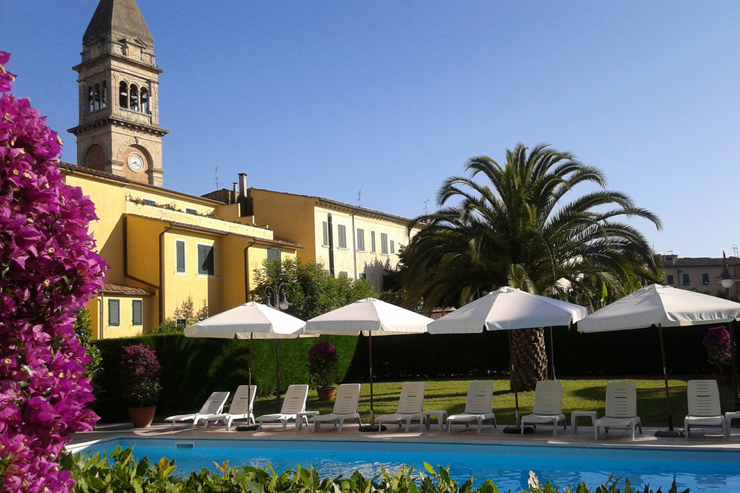 Hotel a Casciana Terme Albergo Roma con Piscina - Vista Piscina
